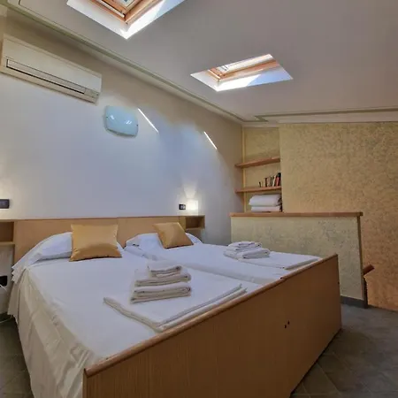Casa Vittoria Punta Gro Con Piscina Apartament